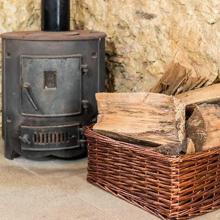 Design Alfama بيت للعطل